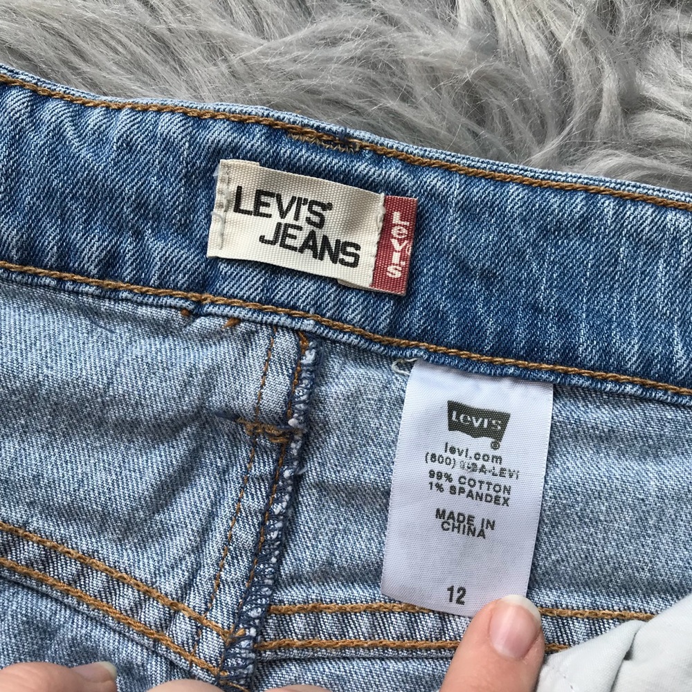 Levi Lightwash Denim Jean Skirt - Picture 3 of 8